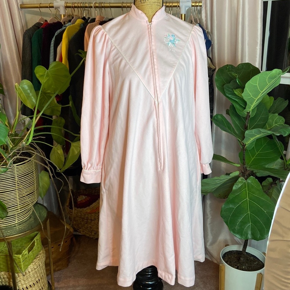 Vintage Christian Dior Pink Robe Sz XS or petite